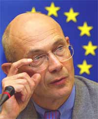 Contre le doctorat Honoris Causa de Pascal Lamy
