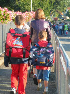 Chaque enfant a droit à une place dans une bonne école !